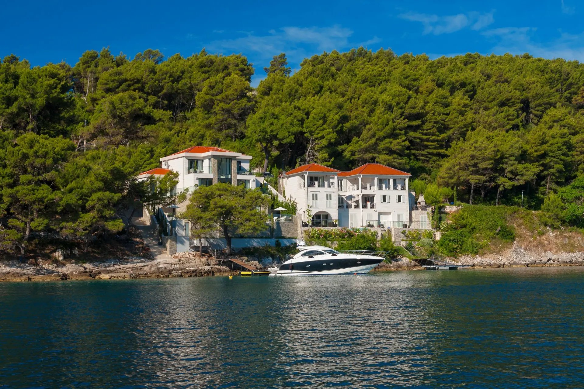 Villas with mooring In Croatia for rent