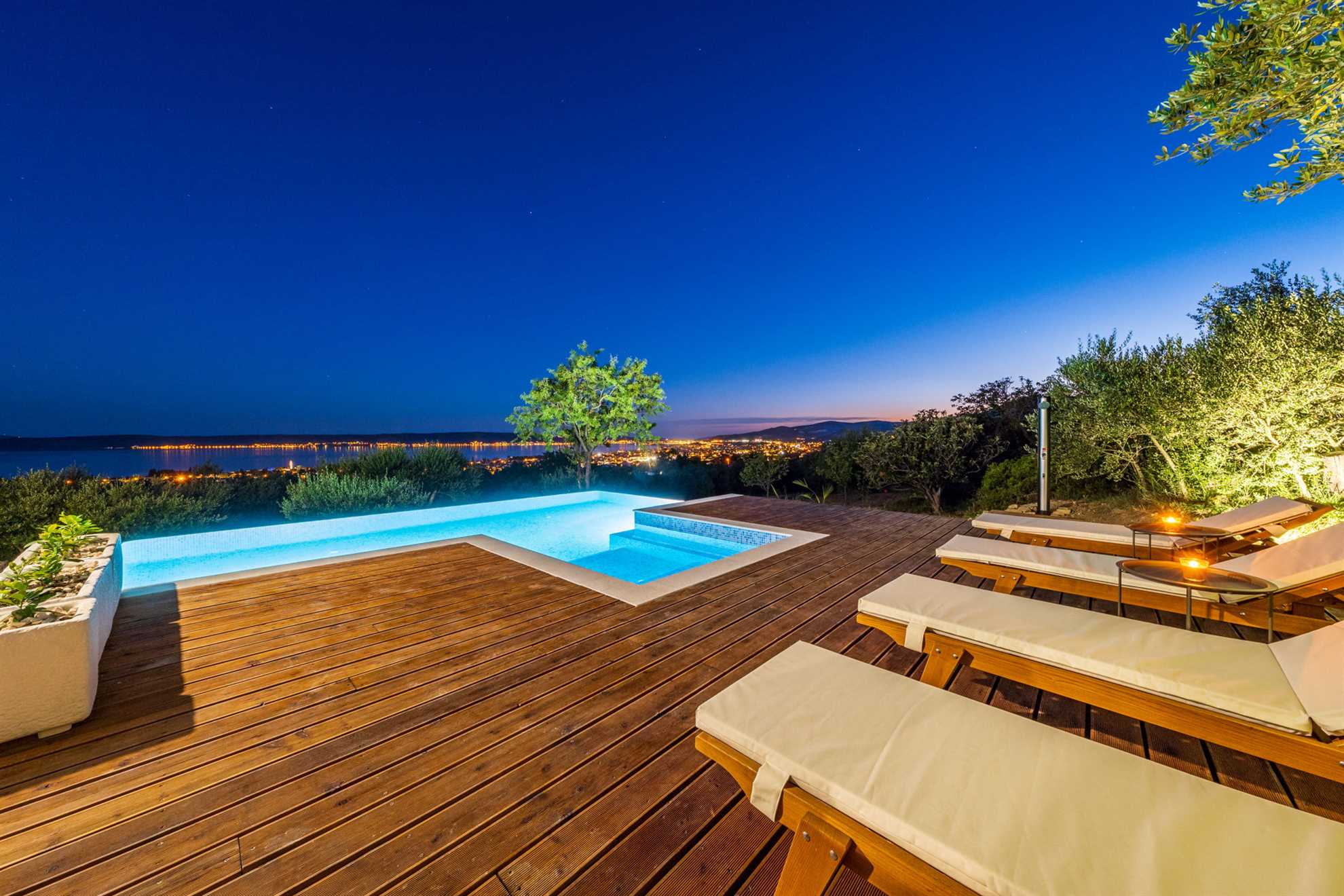 Villa Golden Leaf mit beheiztem Pool