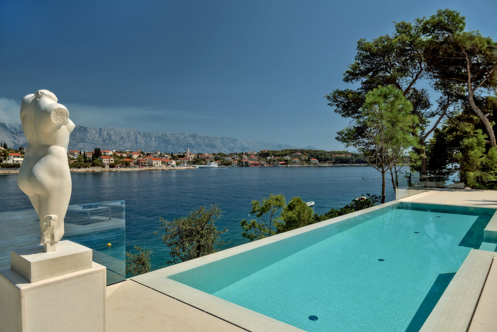Infinity Pool von der Villa Seven Sins