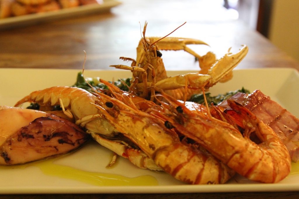 Lobster , restaurant Makarun