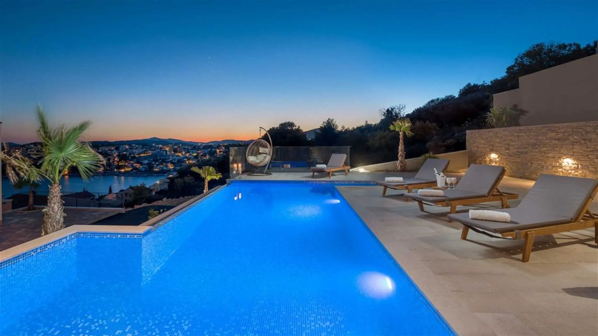 Luksuzna Villa White Pearl u blizini Trogira