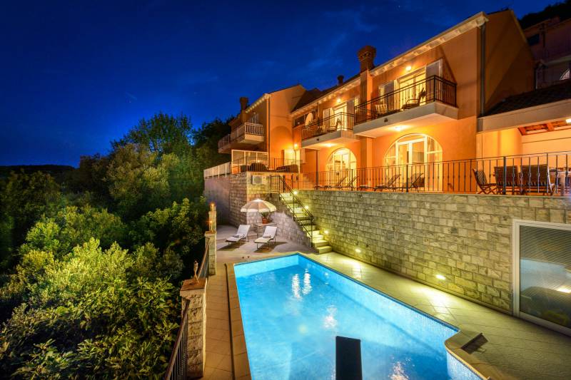 Villa Vivienne with Swimming Pool