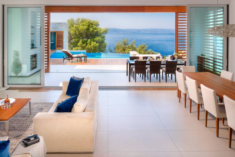 Beachfront Villa Gloria Grande with Pool Makarska