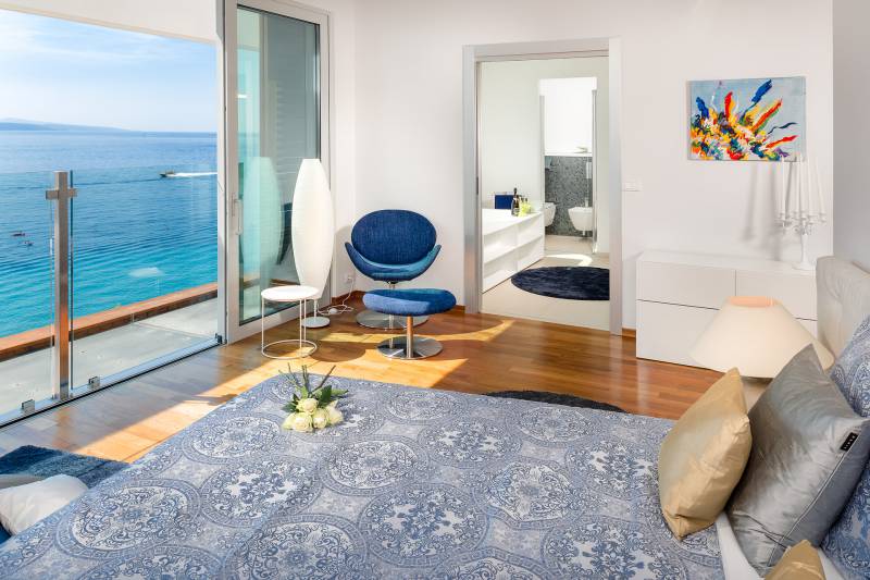 Beachfront Villa Gloria Grande with Pool Makarska