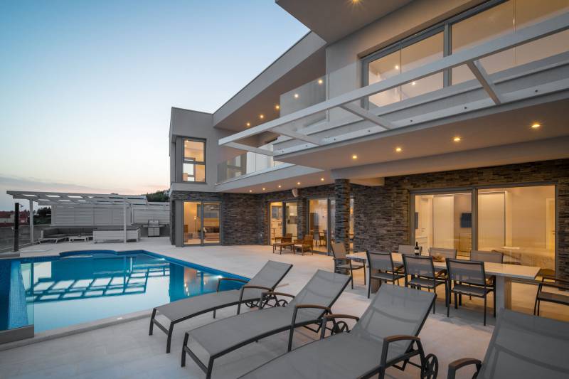 Luxusvilla Glamour mit beheiztem Pool Split