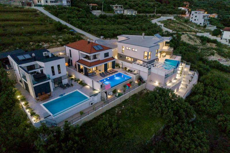 Luxusvilla Glamour mit beheiztem Pool Split