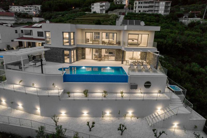Luxusvilla Glamour mit beheiztem Pool Split