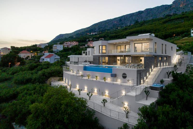 Luxusvilla Glamour mit beheiztem Pool Split