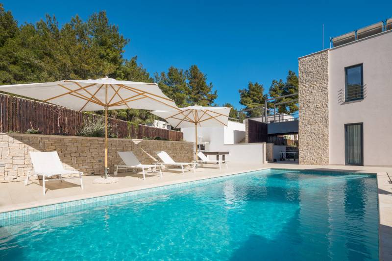 Luxury Villa Juliet with Heated Pool Brač