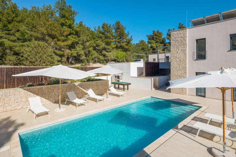 Luxury Villa Juliet with Heated Pool Brač