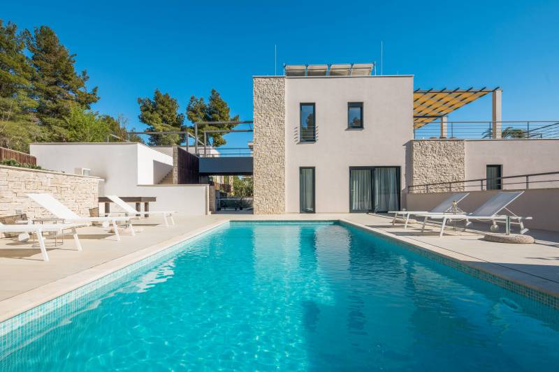 Luxury Villa Juliet with Heated Pool Brač