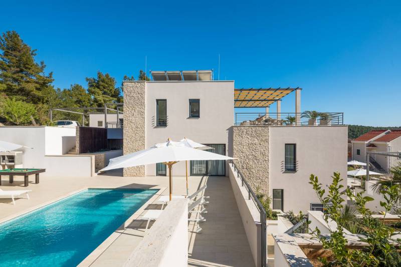Luxury Villa Juliet with Heated Pool Brač