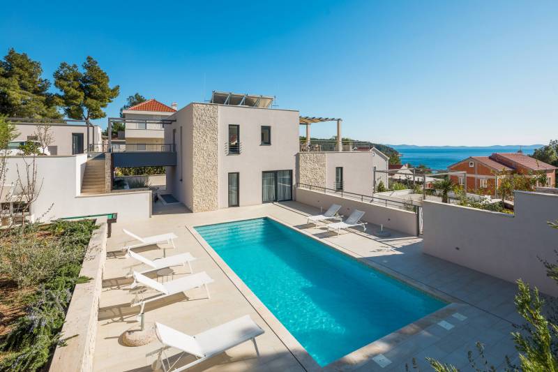 Luxury Villa Juliet with Heated Pool Brač