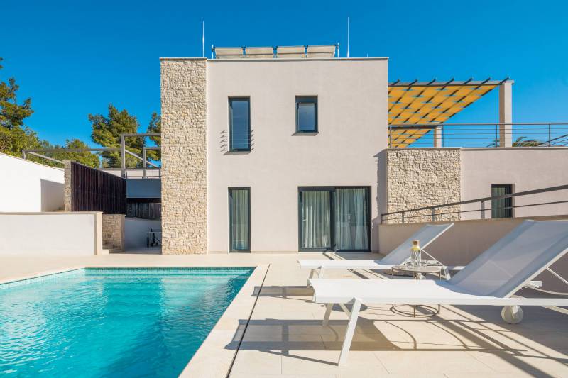 Luxury Villa Juliet with Heated Pool Brač