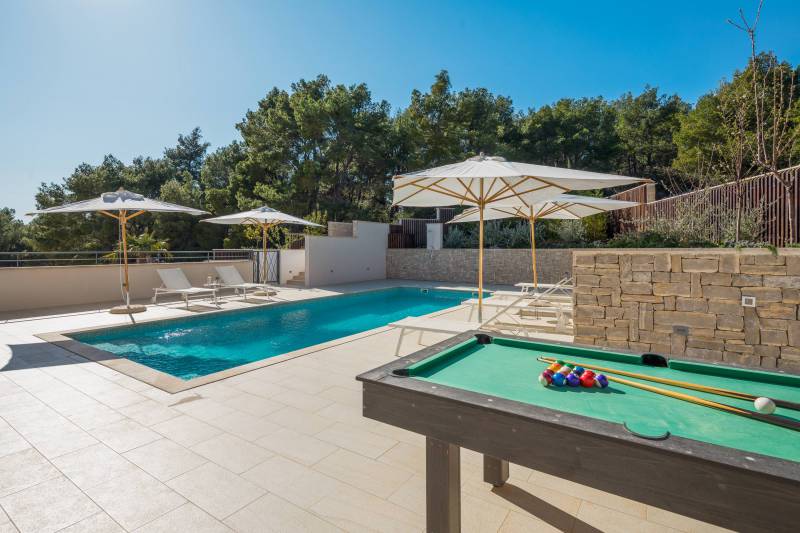 Luxury Villa Juliet with Heated Pool Brač