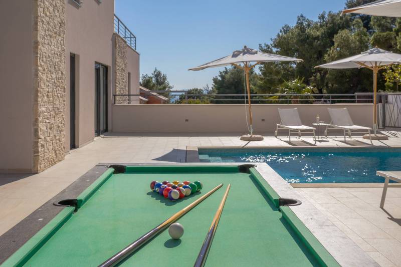 Luxury Villa Juliet with Heated Pool Brač