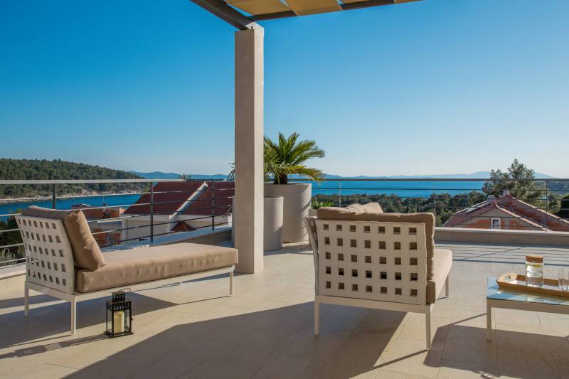 Luxury Villa Juliet with Heated Pool Brač