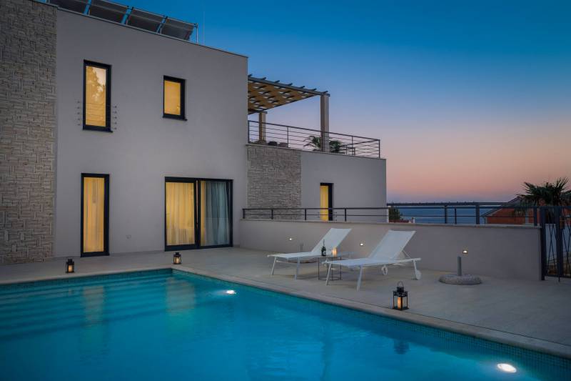 Luxury Villa Juliet with Heated Pool Brač