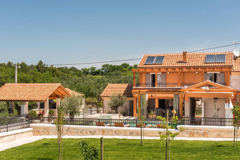 Holiday Home La Verna z Basenem Šibenik