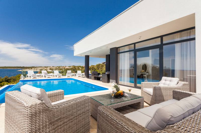 Beachfront Villa Modena with Pool Korčula