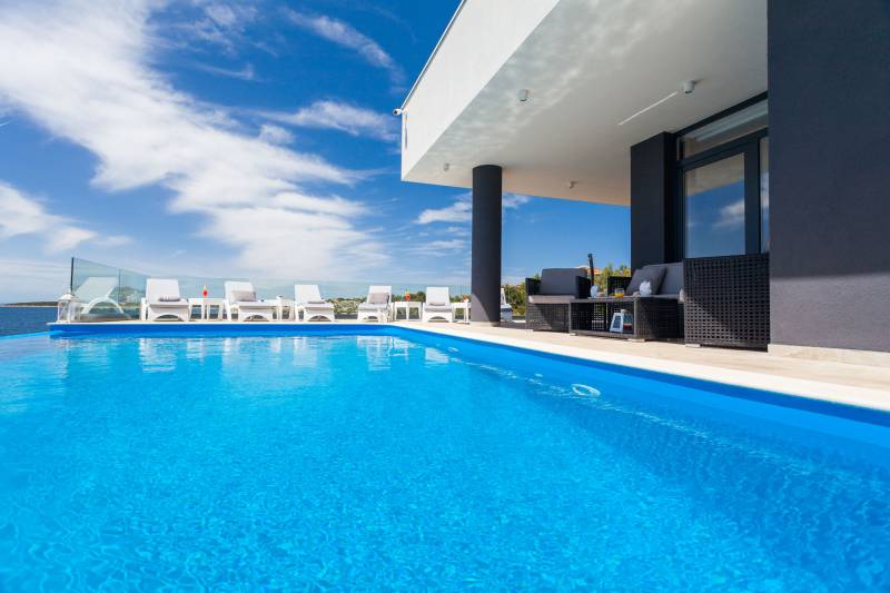 Beachfront Villa Modena with Pool Korčula