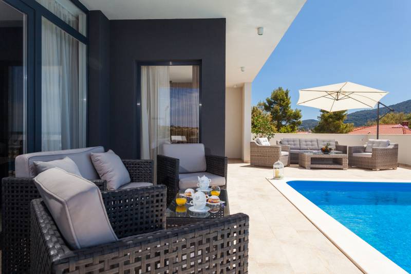 Beachfront Villa Modena with Pool Korčula