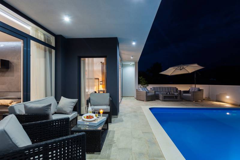 Beachfront Villa Modena with Pool Korčula