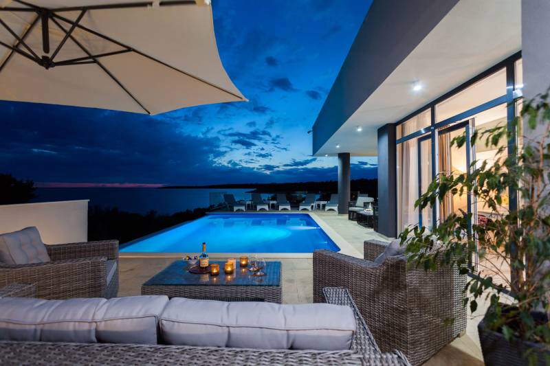Beachfront Villa Modena with Pool Korčula