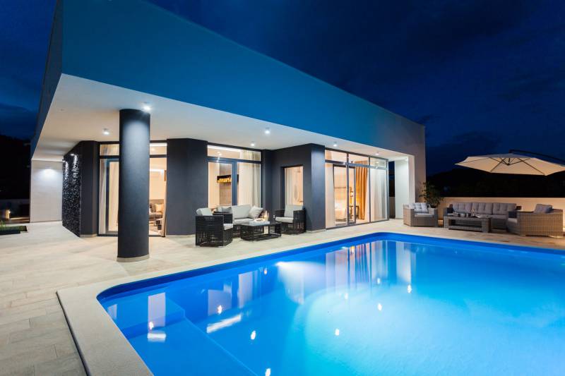 Beachfront Villa Modena with Pool Korčula