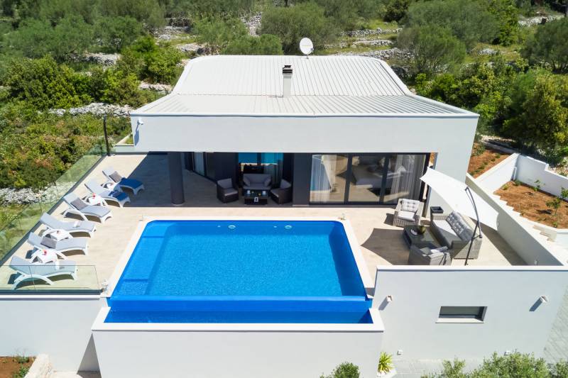 Beachfront Villa Modena with Pool Korčula