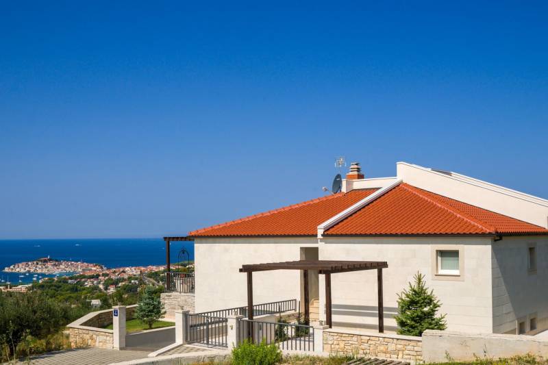 Villa Blue Lagoon with Swimming Pool Primošten