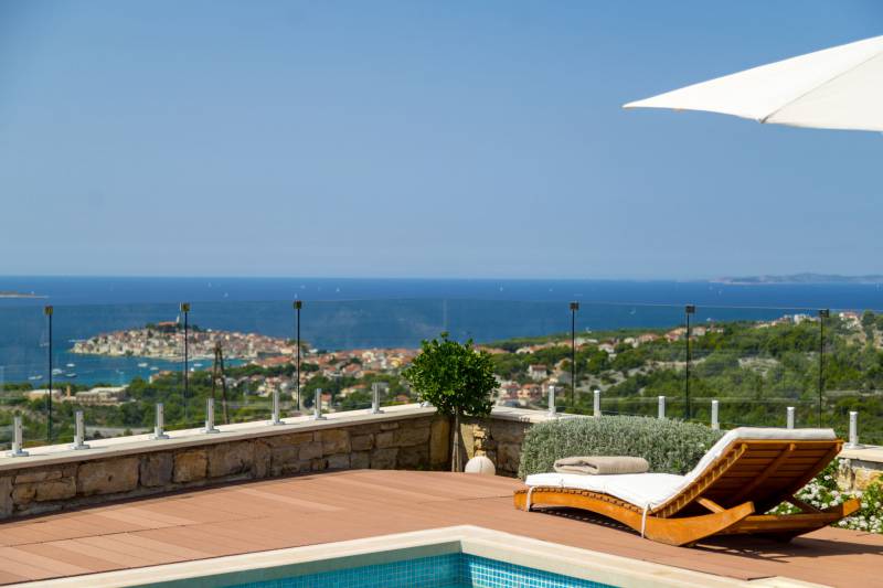 Villa Blue Lagoon with Swimming Pool Primošten