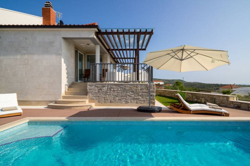 Villa Blue Lagoon with Swimming Pool Primošten