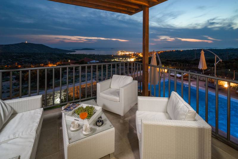 Villa Blue Lagoon with Swimming Pool Primošten