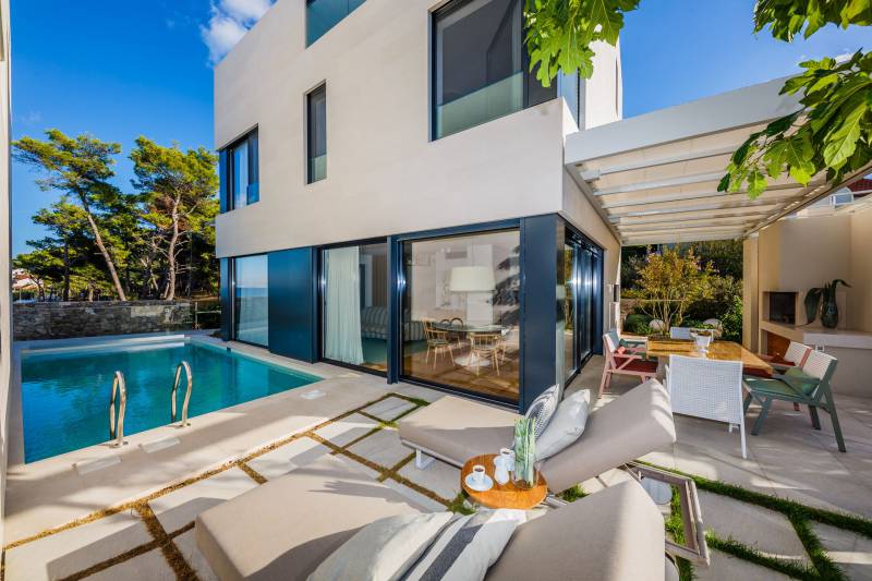 Omega Villas Complex Brač
