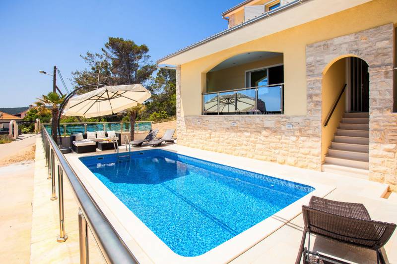 Beachfront Villa Sea Sound with Pool Korčula