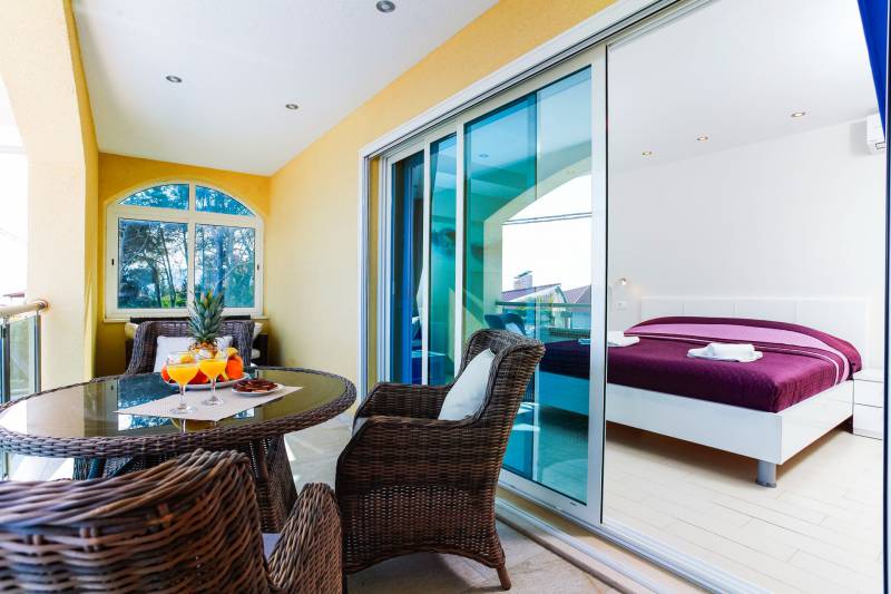 Beachfront Villa Sea Sound with Pool Korčula