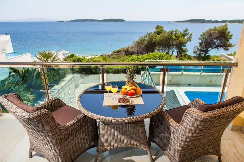 Beachfront Villa Sea Sound with Pool Korčula
