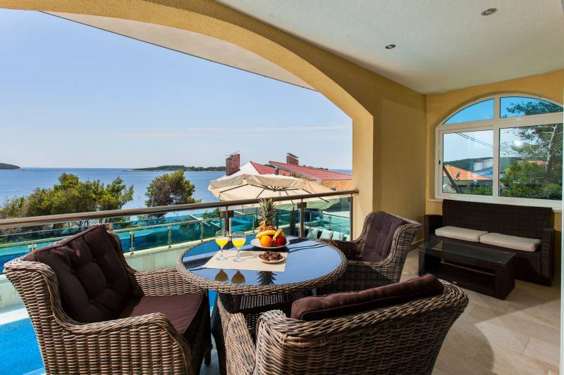 Beachfront Villa Sea Sound with Pool Korčula