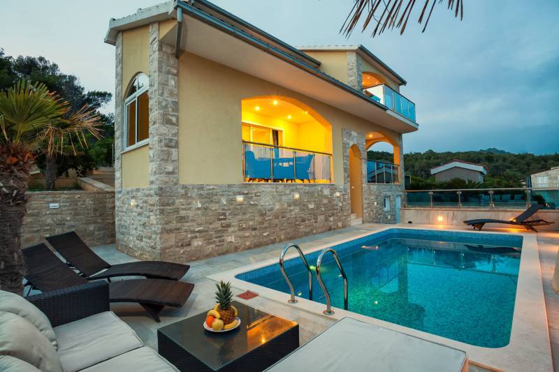 Beachfront Villa Sea Sound with Pool Korčula