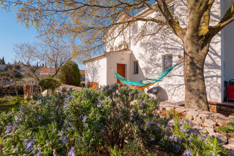 Kuća za Odmor Gardenia s Bazenom Šolta
