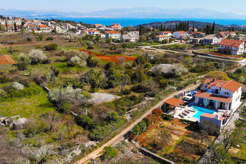 Kuća za Odmor Gardenia s Bazenom Šolta