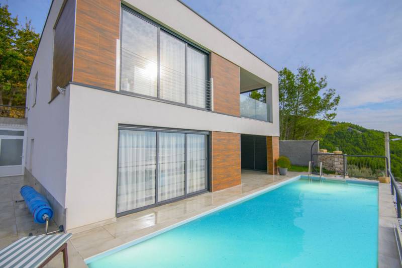 Luxusvilla Endless Blue mit Pool Split