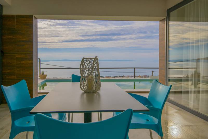 Luxusvilla Endless Blue mit Pool Split