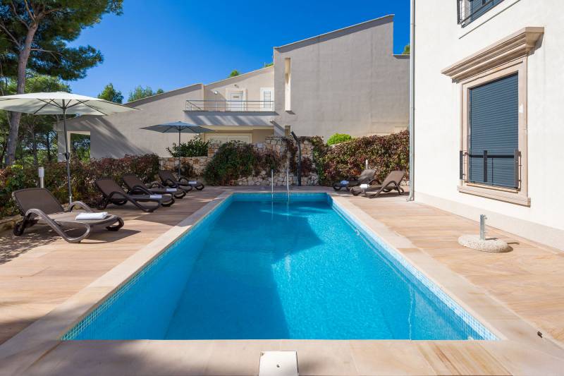 Villa Milna with Swimming Pool Brač