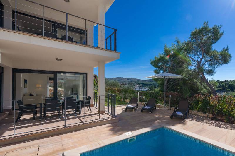 Villa Milna with Swimming Pool Brač
