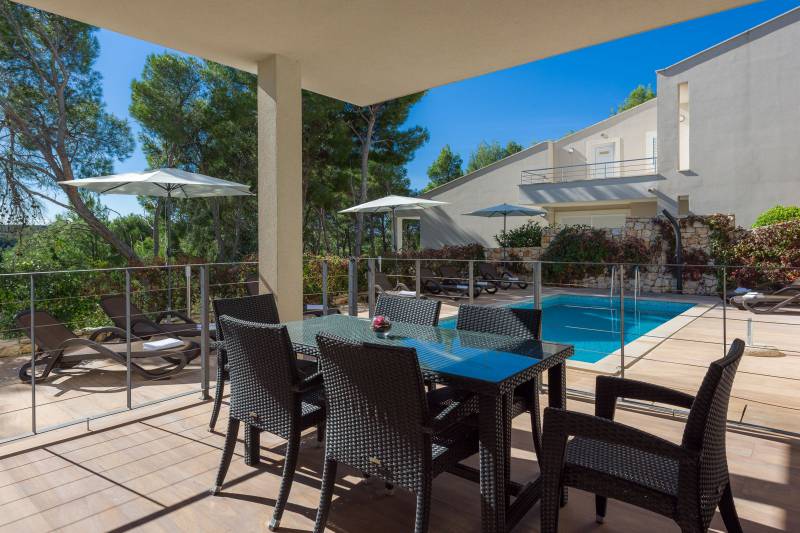Villa Milna with Swimming Pool Brač