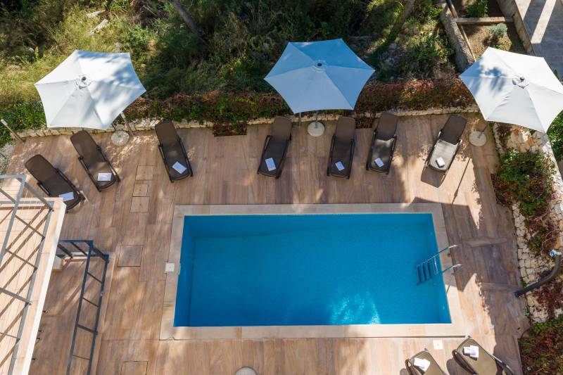 Villa Milna with Swimming Pool Brač