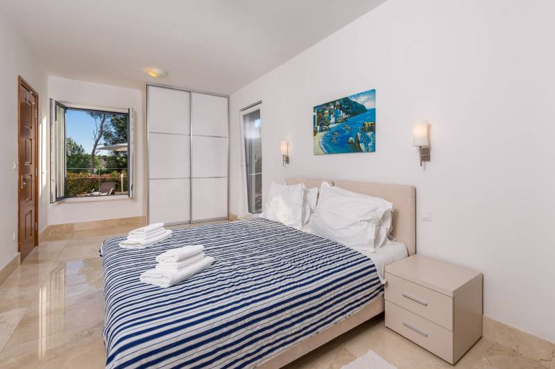 Villa Milna with Swimming Pool Brač