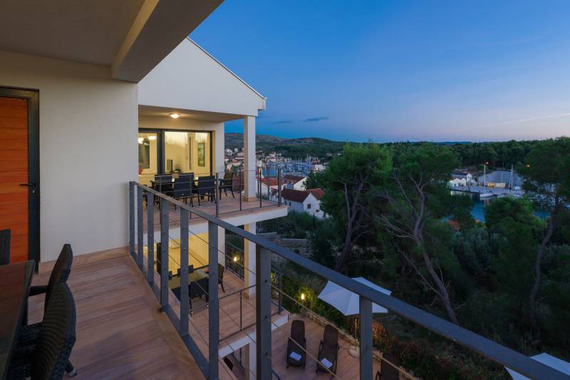 Villa Milna with Swimming Pool Brač
